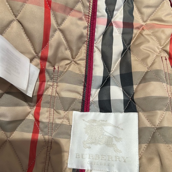 Burberry Quilted Magenta Women's Jacket - Picture 4 of 4